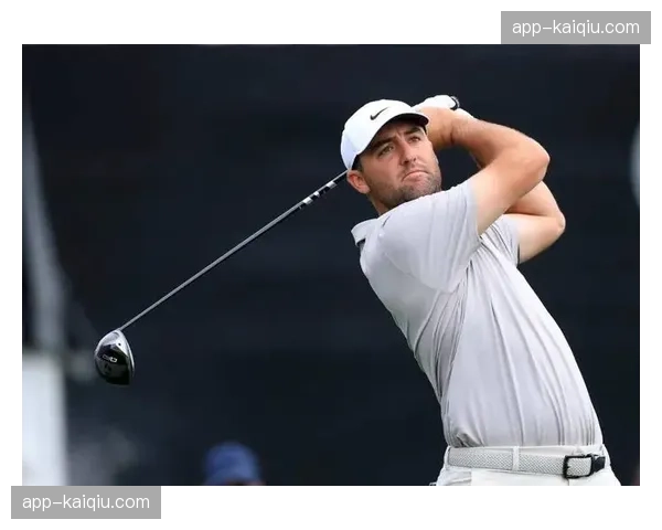 阿诺德·帕尔默邀请赛观众人数创纪录，奥兰多当地旅游经济受益显著